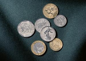 魅力的な査定内容の大阪の骨董品買取